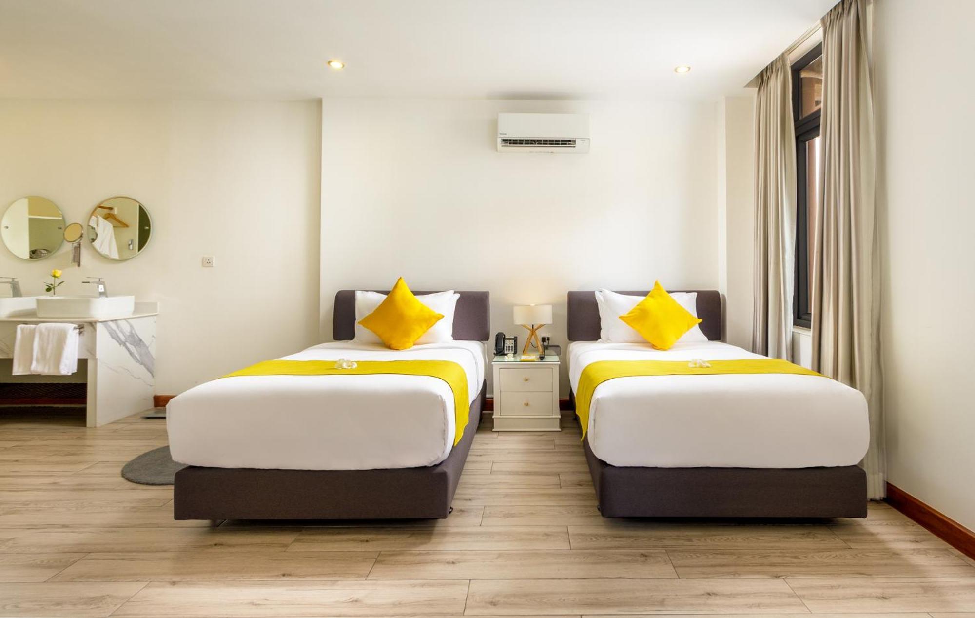 Jaya Suites Hotel Phnom Penh Exterior photo