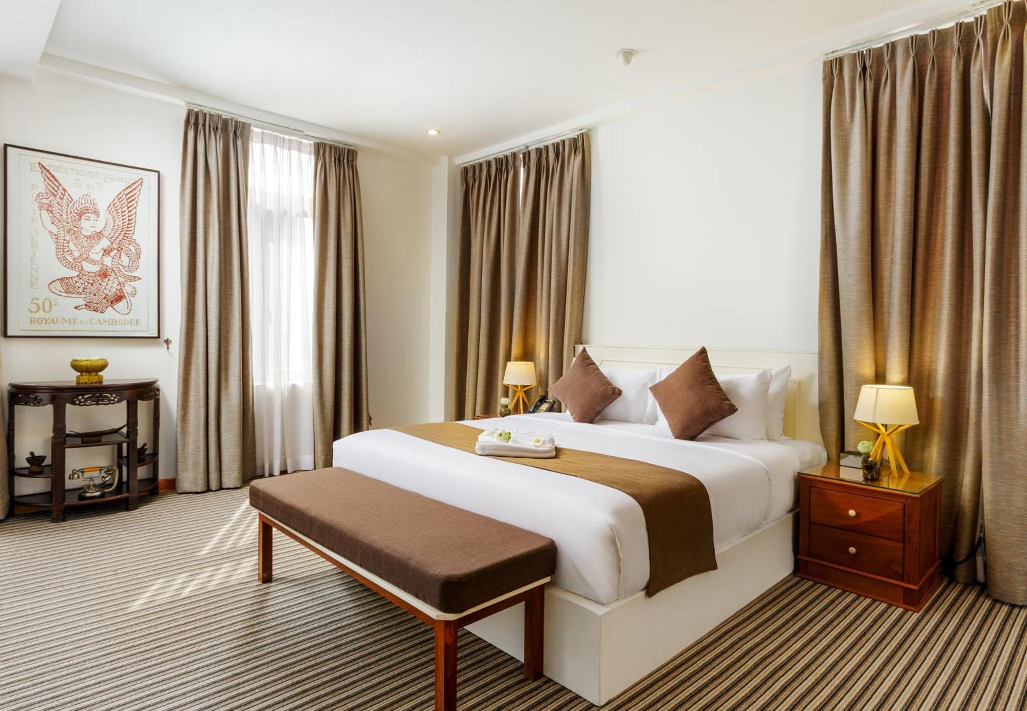 Jaya Suites Hotel Phnom Penh Exterior photo
