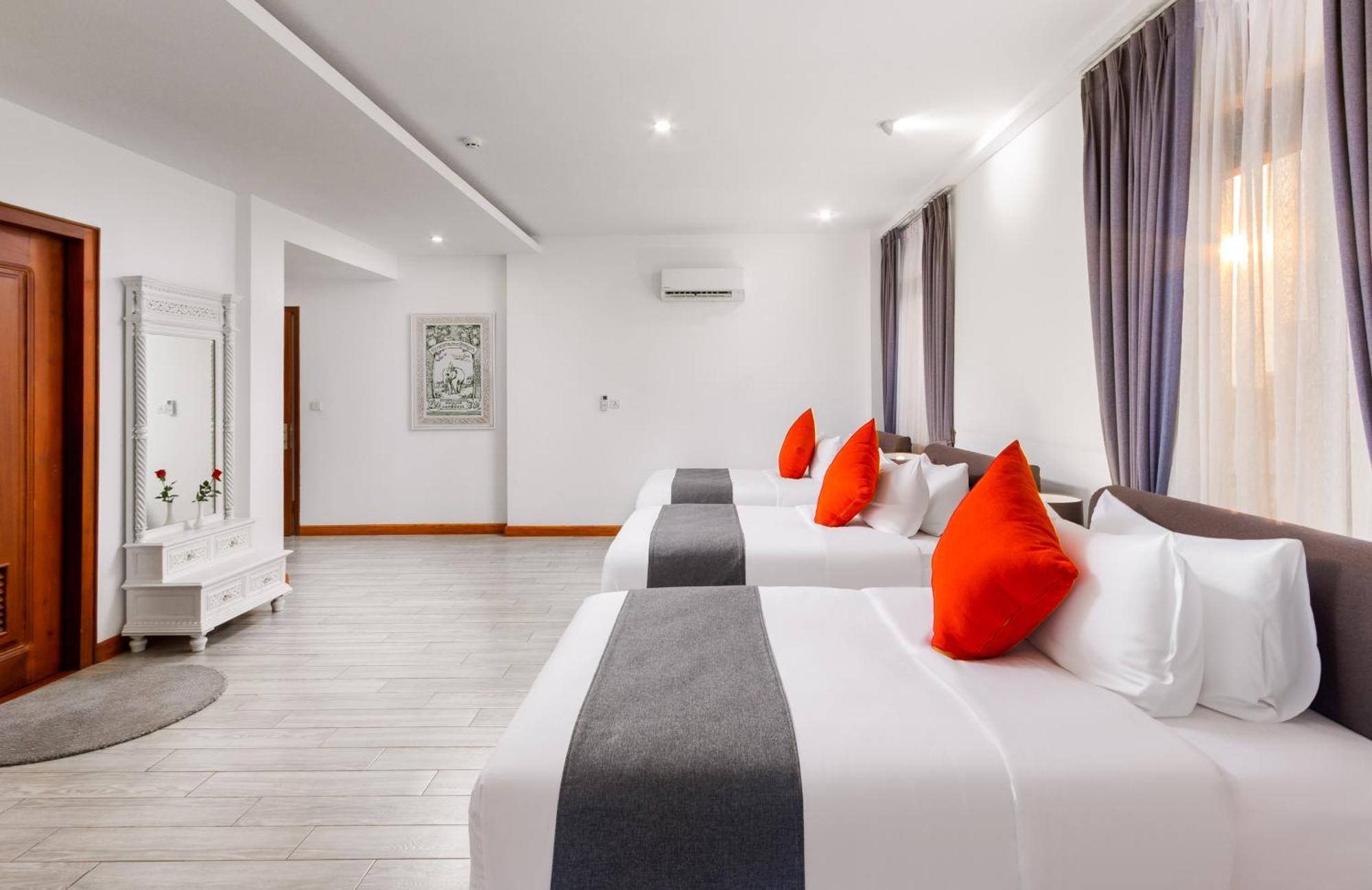 Jaya Suites Hotel Phnom Penh Exterior photo