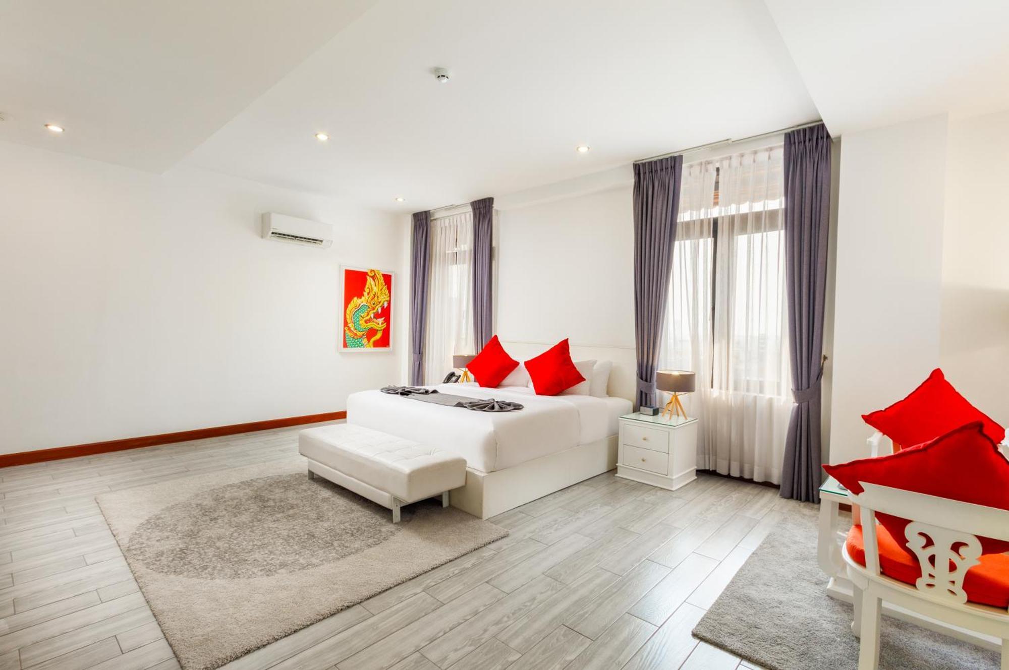 Jaya Suites Hotel Phnom Penh Exterior photo