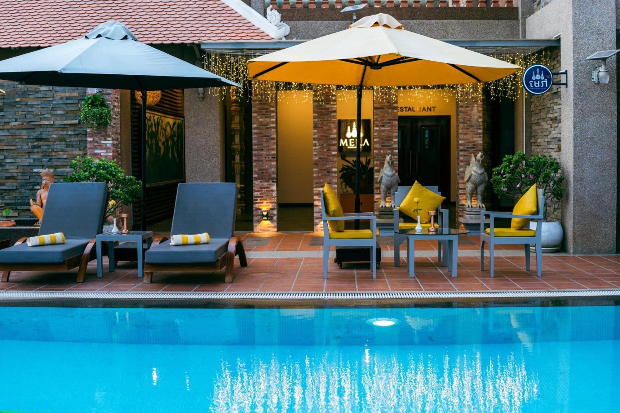 Jaya Suites Hotel Phnom Penh Exterior photo