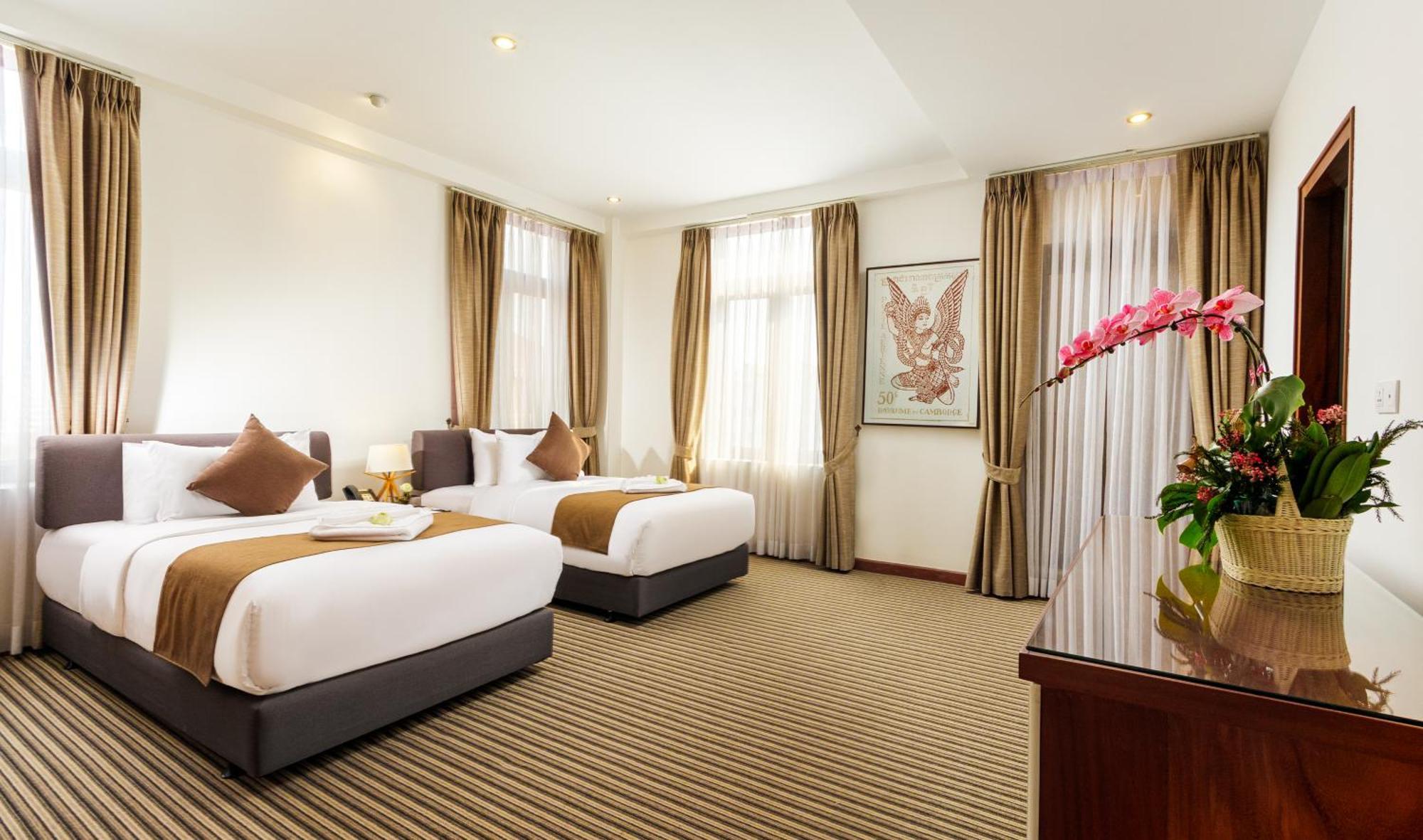 Jaya Suites Hotel Phnom Penh Exterior photo