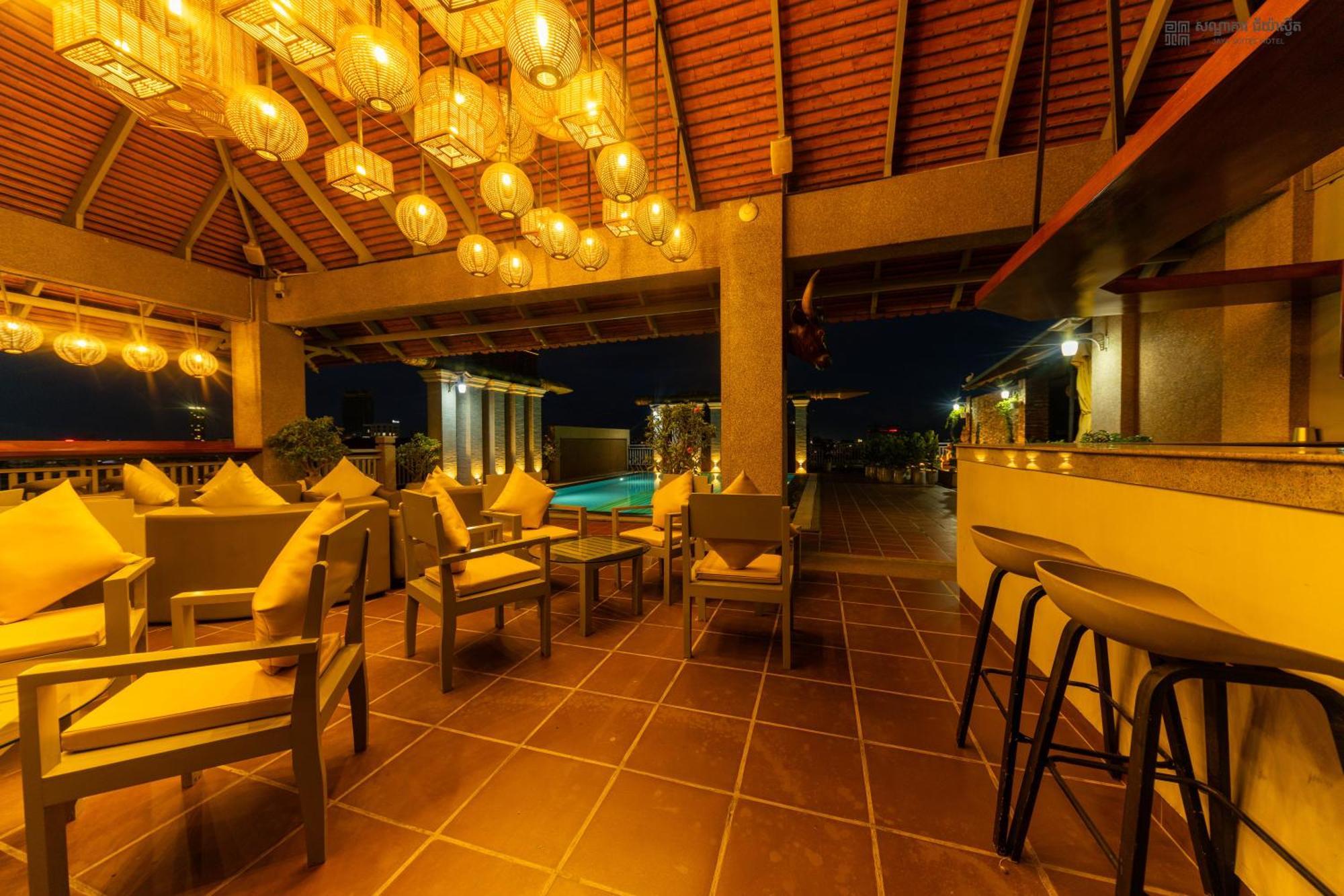 Jaya Suites Hotel Phnom Penh Exterior photo