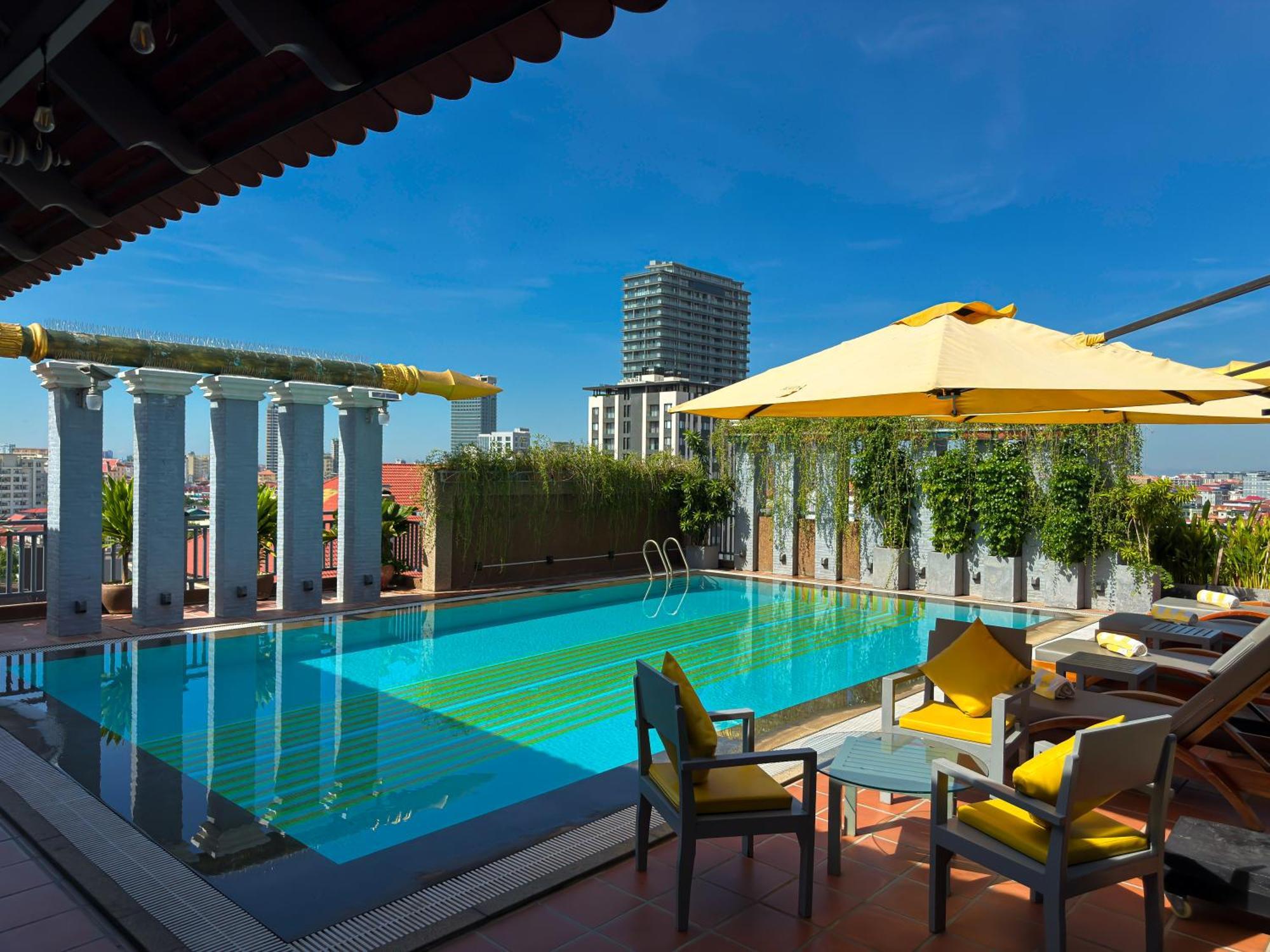 Jaya Suites Hotel Phnom Penh Exterior photo